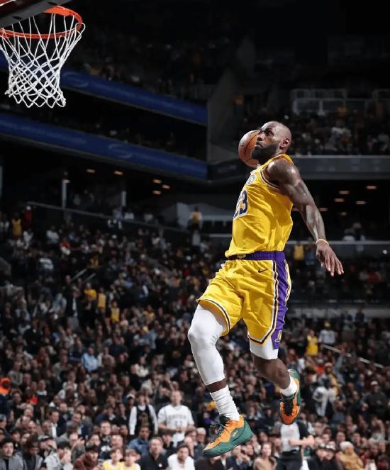 詹姆斯快攻得分占比登顶联盟 41岁仍显王者风范