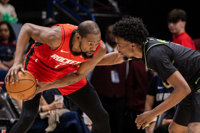 火箭队对阵湖人队：伤病影响下的战术博弈与胜