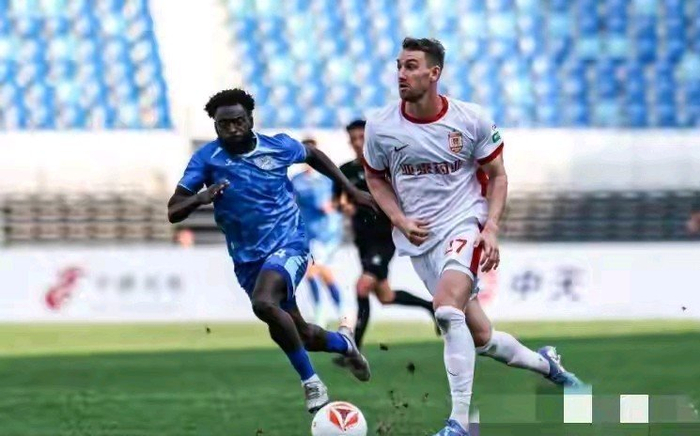 长春亚泰客场掀翻佛山南狮 三连胜创中甲历史